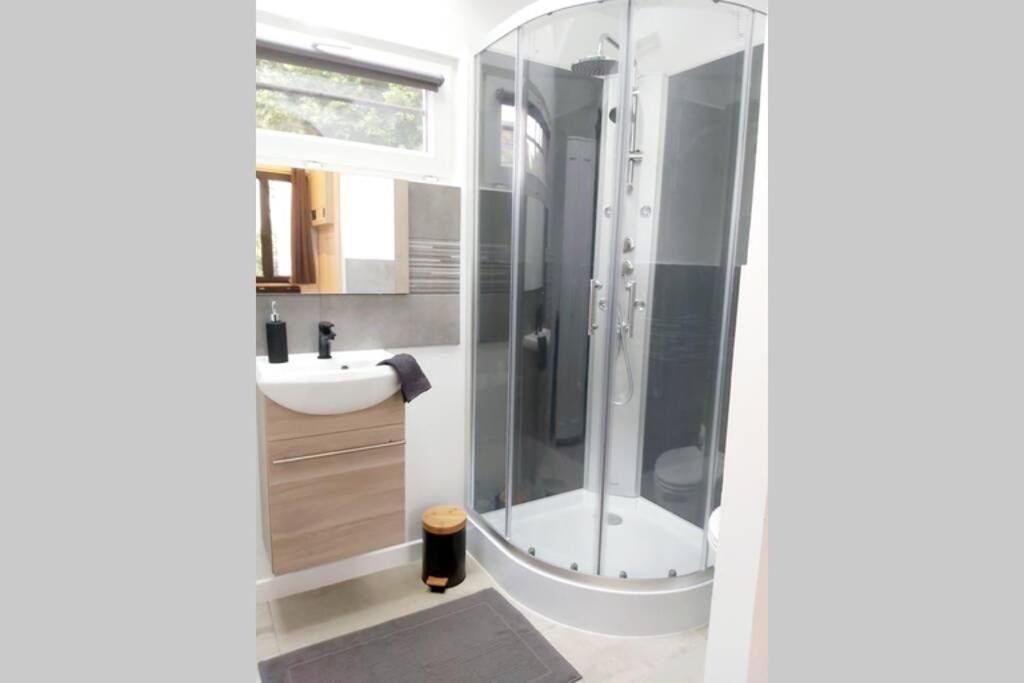 Superbe Studio 15 M²,Proche Disney, Asterix, Cdg Apartment Gressy Ngoại thất bức ảnh